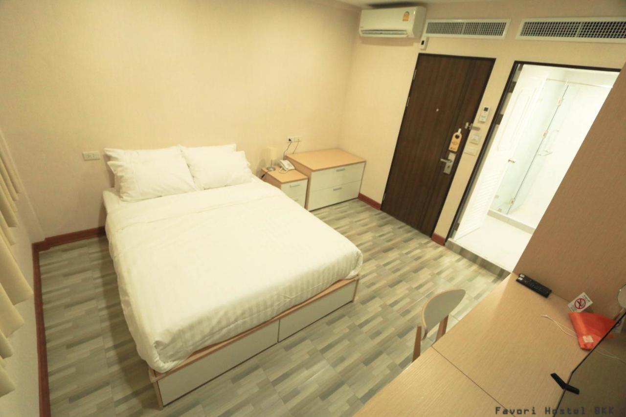 Favori Hostel Bangkok Surawong Exteriér fotografie